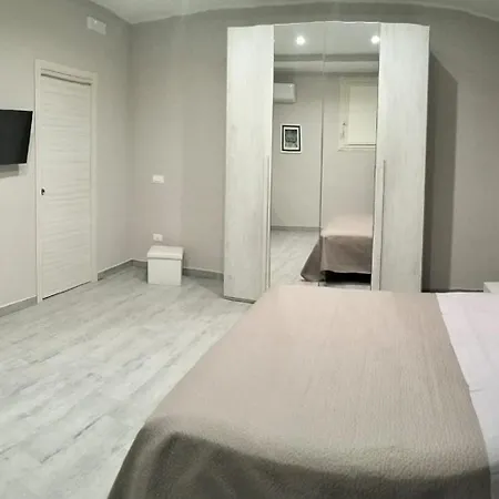 Ubi Maior Apartment Pompei