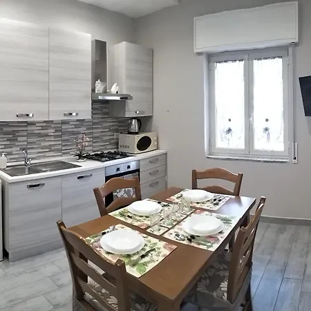 Ubi Maior Apartment